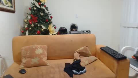 Snapshot of michelle_allen0104 chatting on 12.23.24 michelle_allen0104 online show from 12.23.24