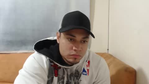 Snapshot of michelle_allen0104 chatting on 01.22.25 michelle_allen0104 online show from 01.22.25