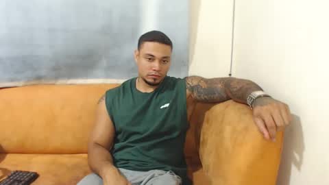 Snapshot of michelle_allen0104 chatting on 02.16.25 michelle_allen0104 online show from 02.16.25