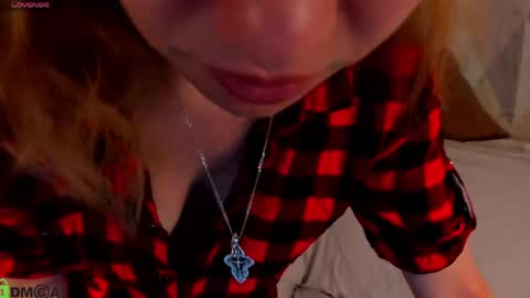 Snapshot of michelle_blond chatting on 06.08.26 michelle_blond online show from 06.08.26