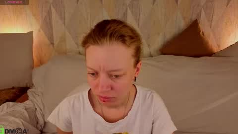 Snapshot of michelle_blond chatting on 06.14.26 michelle_blond online show from 06.14.26