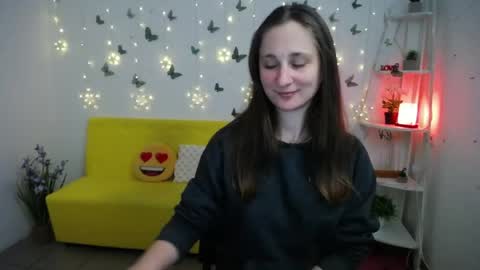 Snapshot of michellee11 chatting on 04.23.26 Michel online show from 04.23.26