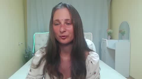 Snapshot of michellee11 chatting on 07.03.26 Michel online show from 07.03.26