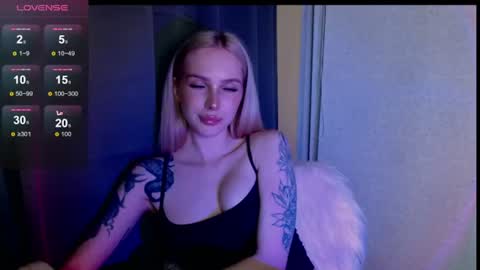 Snapshot of michellevelour chatting on 06.19.26 Michelle online show from 06.19.26
