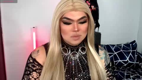 Michelle online show from 11.04.25