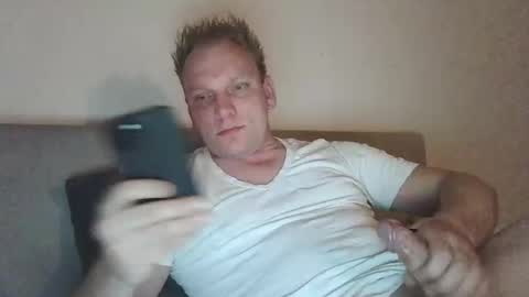 mickkxl online show from 12.12.24