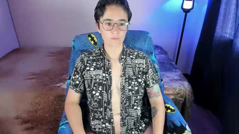 Blue online show from 11.17.25