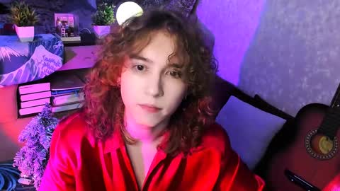 Snapshot of midnight_answer chatting on 12.21.24 Max online show from 12.21.24