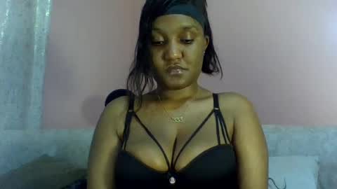 Snapshot of midnight_sexy chatting on 06.23.26 midnight_sexy online show from 06.23.26