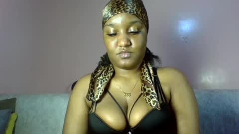 Snapshot of midnight_sexy chatting on 07.22.26 midnight_sexy online show from 07.22.26