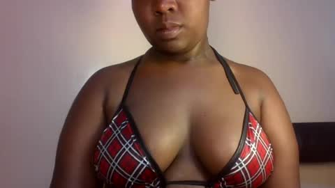 Snapshot of midnightt_curves chatting on 06.15.26 midnightt_curves online show from 06.15.26