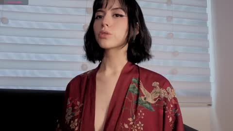 midori__san online show from 01.19.26