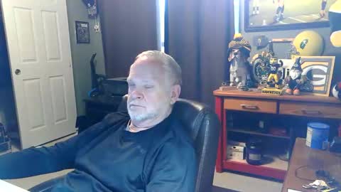 Snapshot of midwestdad09 chatting on 05.05.26 midwestdad09 online show from 05.05.26