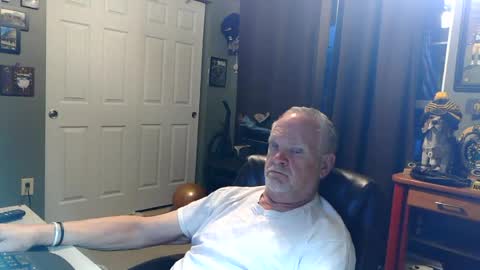 Snapshot of midwestdad09 chatting on 06.28.26 midwestdad09 online show from 06.28.26