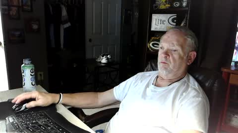 Snapshot of midwestdad09 chatting on 07.19.26 midwestdad09 online show from 07.19.26