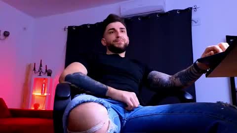 MightyAaron online show from 02.05.26