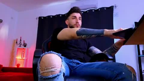 MightyAaron online show from 04.13.26