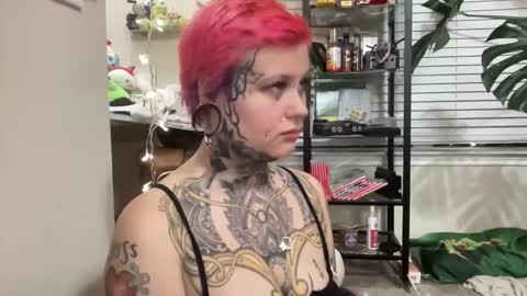 Snapshot of mignightmedliii chatting on 03.03.26 Medli online show from 03.03.26