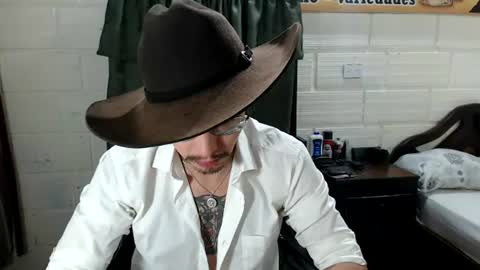 Snapshot of miguel__98 chatting on 06.13.26 Miguel Independent Model online show from 06.13.26