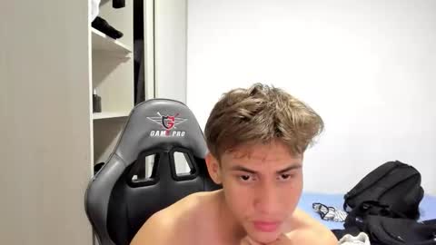 Miguel Hernandez online show from 11.01.25