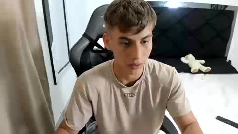 Miguel Hernandez online show from 03.11.26