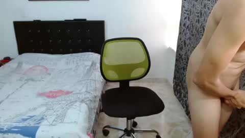 Snapshot of miguelitohot4 chatting on 06.23.26 Miguel Eduardo online show from 06.23.26