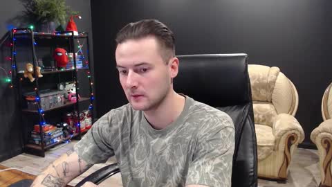 Misha Winchester online show from 12.23.25