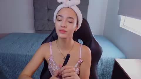 Snapshot of miia_bratz chatting on 06.23.26 miia_bratz online show from 06.23.26