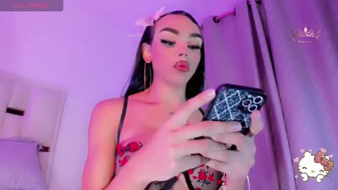 Snapshot of miia_sophia chatting on 04.25.26 online show from 04.25.26