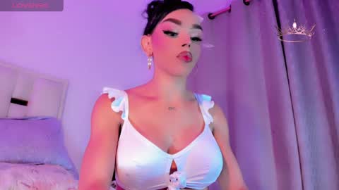 Snapshot of miia_sophia chatting on 04.27.26 online show from 04.27.26