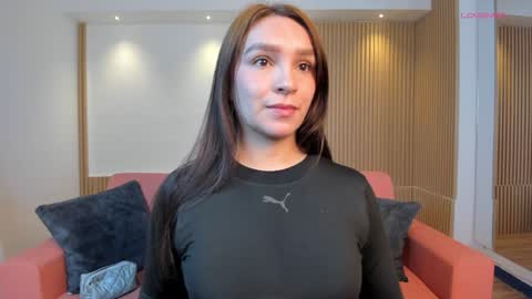 Miia 3 online show from 12.17.24