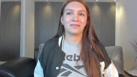 Miia 3 online show from 01.20.25