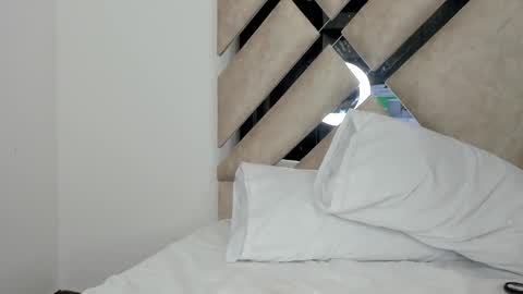 miiawinsters online show from 12.01.24