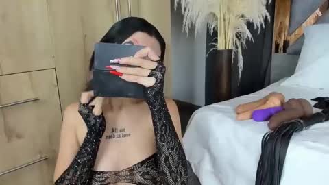 miiawinsters online show from 12.13.24