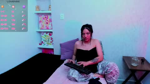 Snapshot of miichael_black chatting on 04.24.26 Michael Black online show from 04.24.26