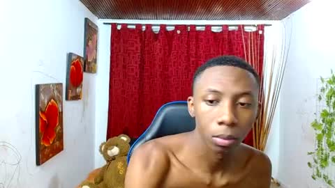 Snapshot of miilo18 chatting on 06.22.26 milo online show from 06.22.26