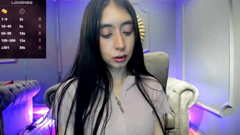 Snapshot of miilu__1 chatting on 01.10.25 miilu  online show from 01.10.25