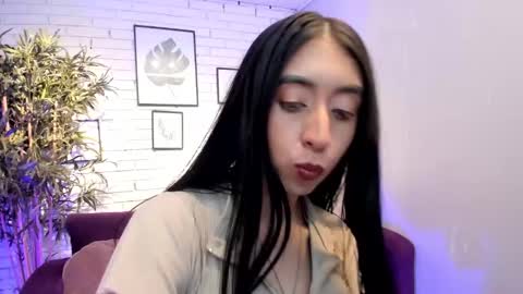 Snapshot of miilu__1 chatting on 03.04.25 miilu  online show from 03.04.25