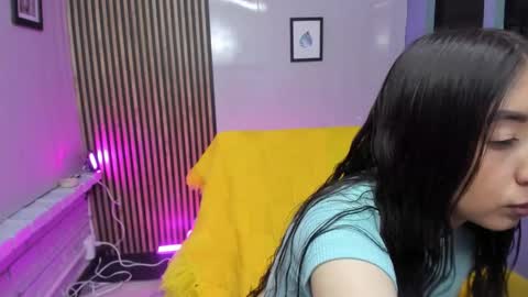 Snapshot of miilu__1 chatting on 10.01.25 miilu  online show from 10.01.25