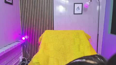 miilu  online show from 11.17.25