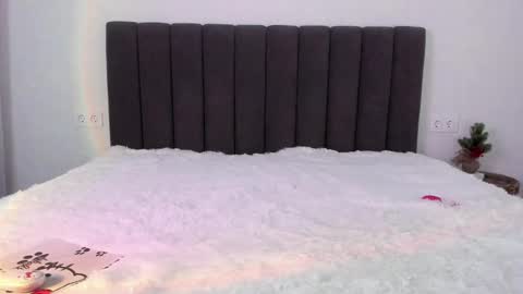 Snapshot of mika_ray chatting on 02.15.25 Mika online show from 02.15.25