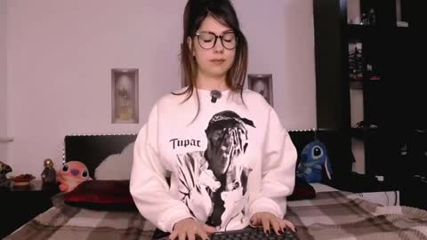 mikaylaraven online show from 04.14.26