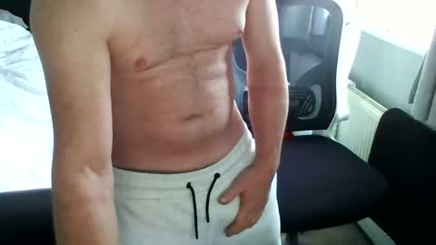 Snapshot of mike454084 chatting on 02.07.26 mike454084 online show from 02.07.26