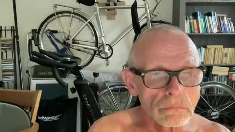 Snapshot of mike4playhot chatting on 06.18.26 mike4playhot online show from 06.18.26