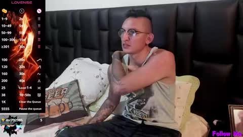 Snapshot of mike_bennet chatting on 02.20.26 Mike Bennet Make me Cum Please online show from 02.20.26