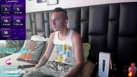 Snapshot of mike_bennet chatting on 03.15.26 Mike Bennet Make me Cum Please online show from 03.15.26