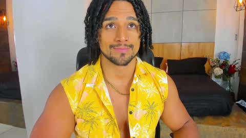 Snapshot of mike_estevess chatting on 01.31.25   online show from 01.31.25
