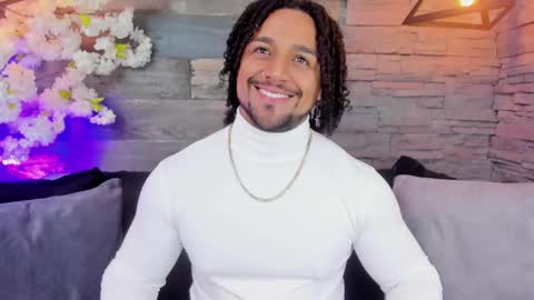 Snapshot of mike_estevess chatting on 02.23.25   online show from 02.23.25