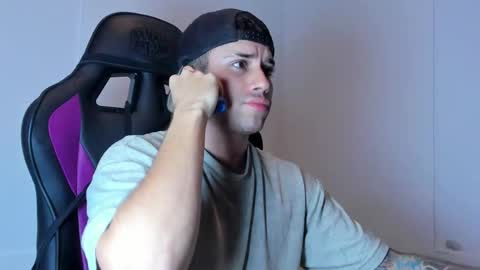 Mike Montoya online show from 12.05.25