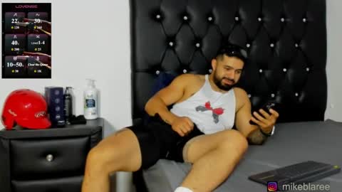 Snapshot of mikeblaree chatting on 06.18.26 mikeblaree online show from 06.18.26
